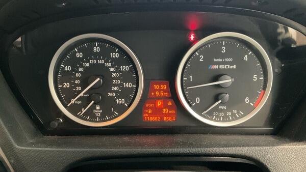 BMW X6 view 10