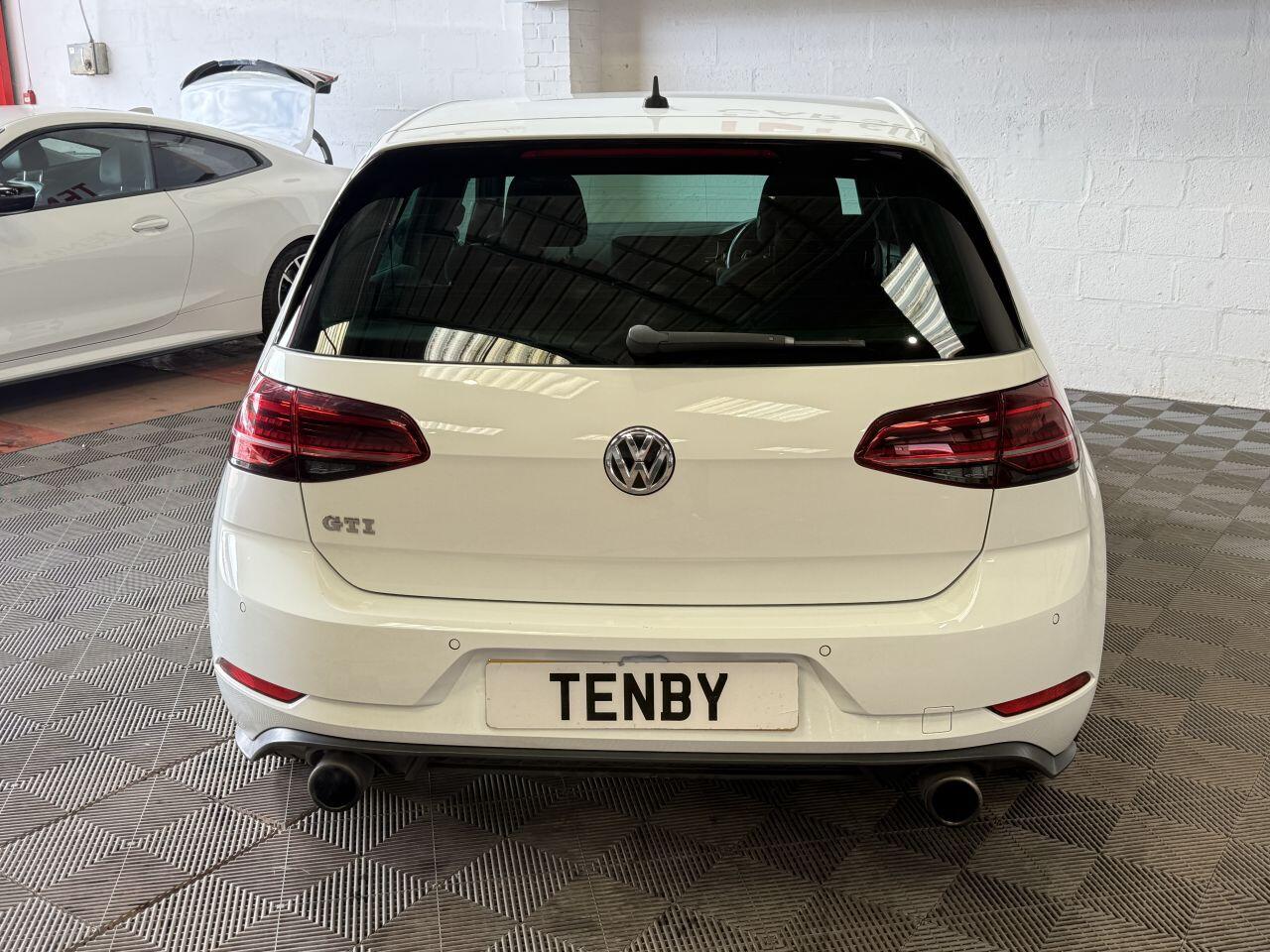 Volkswagen Golf view 8