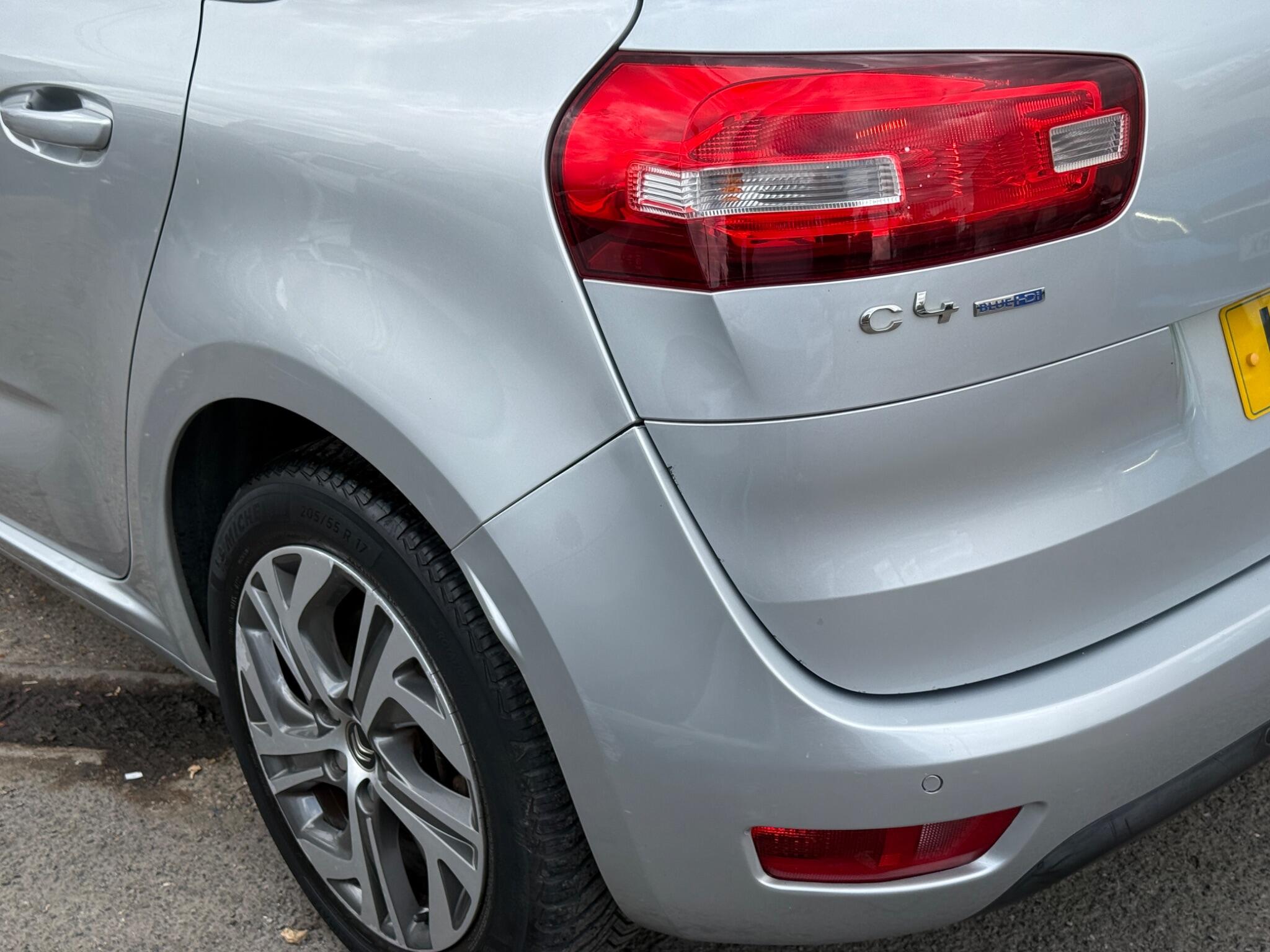 Citroen C4 Picasso - Image 24