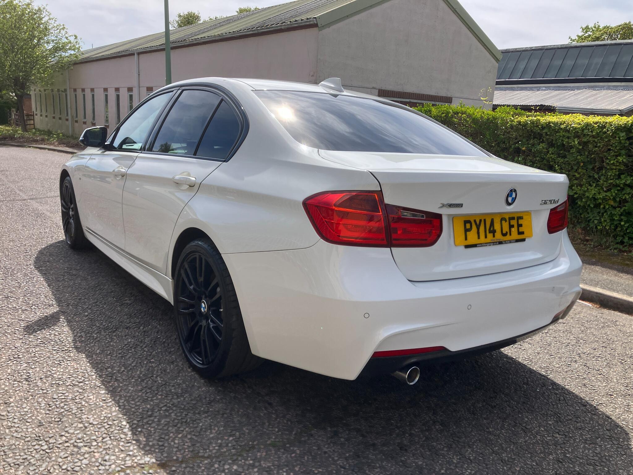 BMW 3 Series view 5