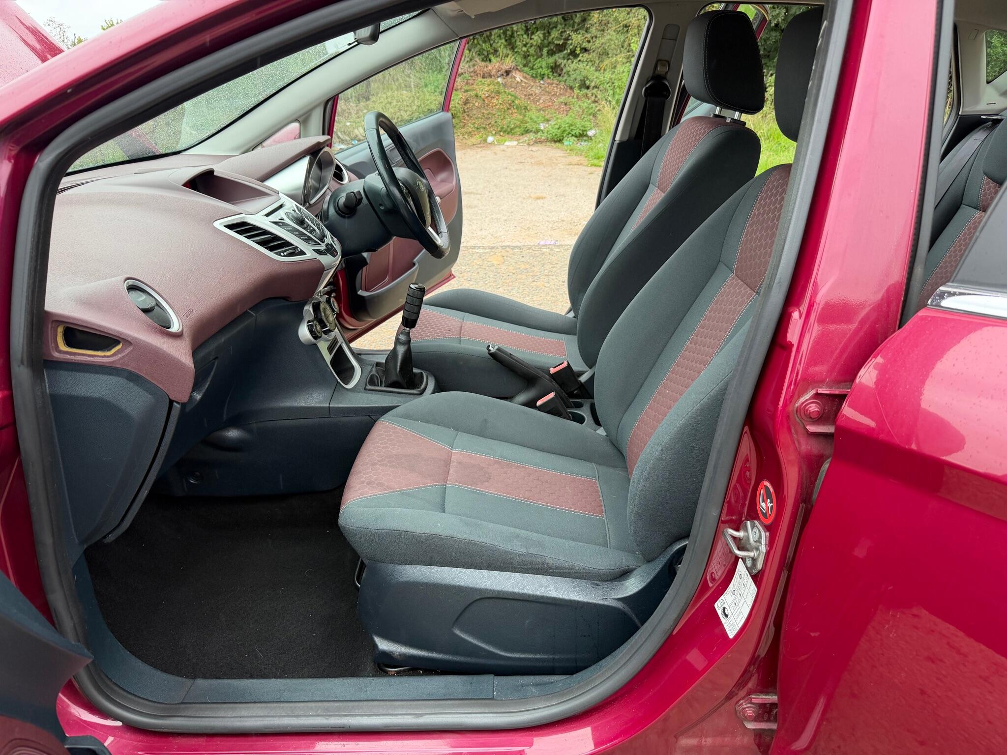 Ford Fiesta view 11