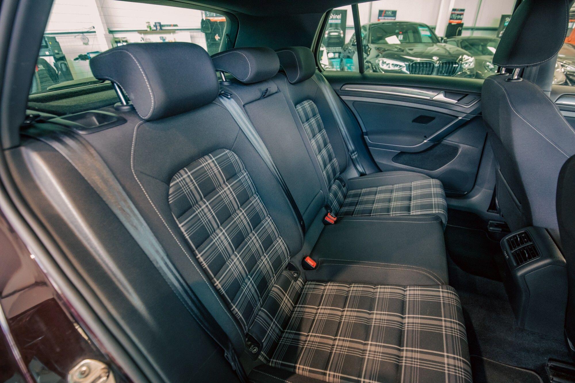 Volkswagen Golf view 7