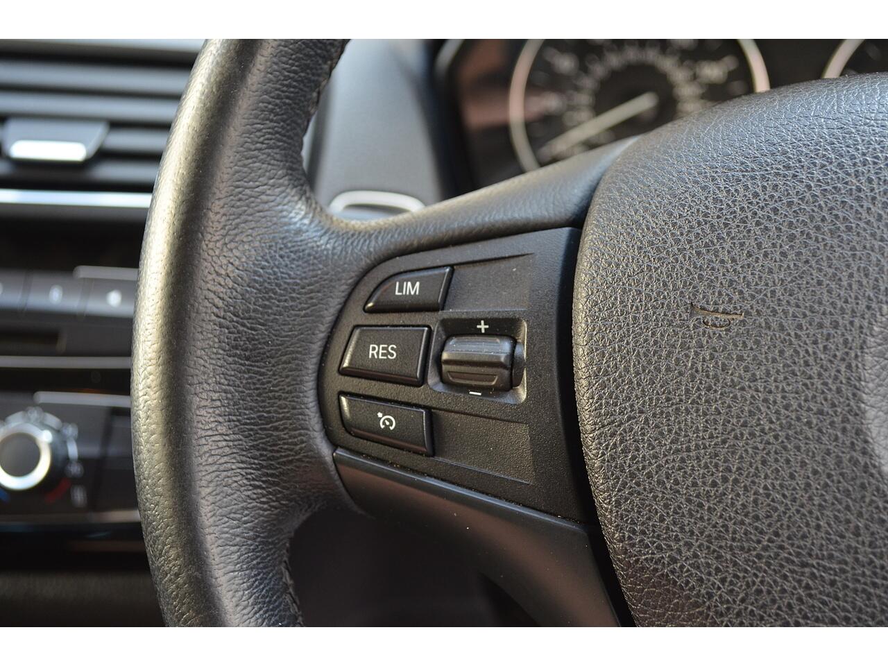 BMW 1 Series view 21