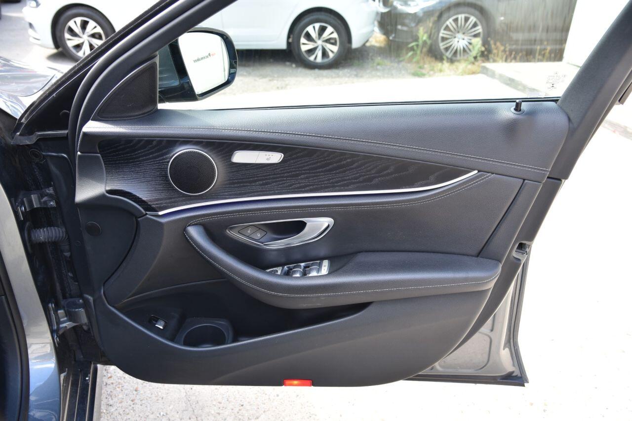 Mercedes-Benz E Class view 65