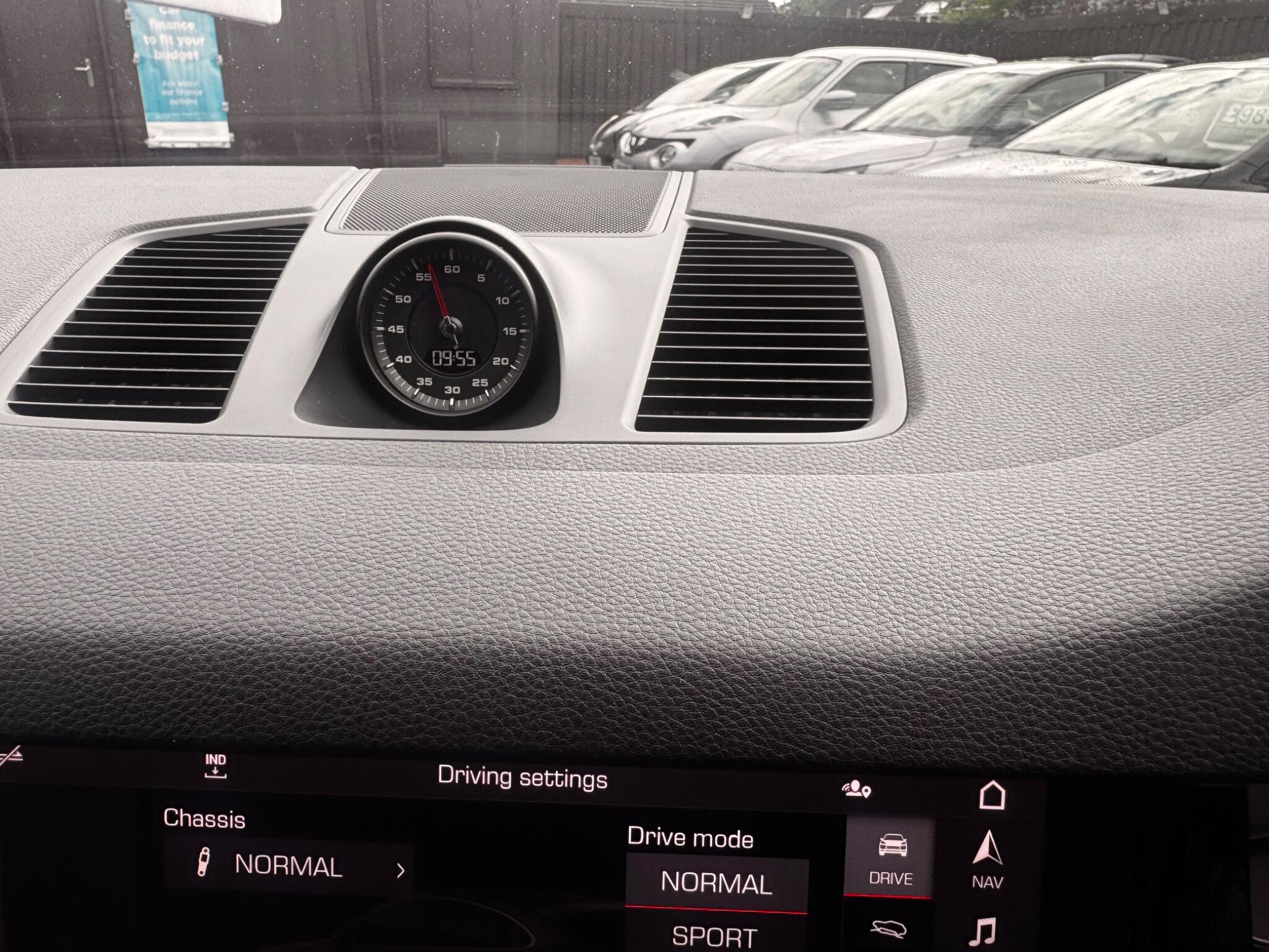 Porsche Cayenne view 51