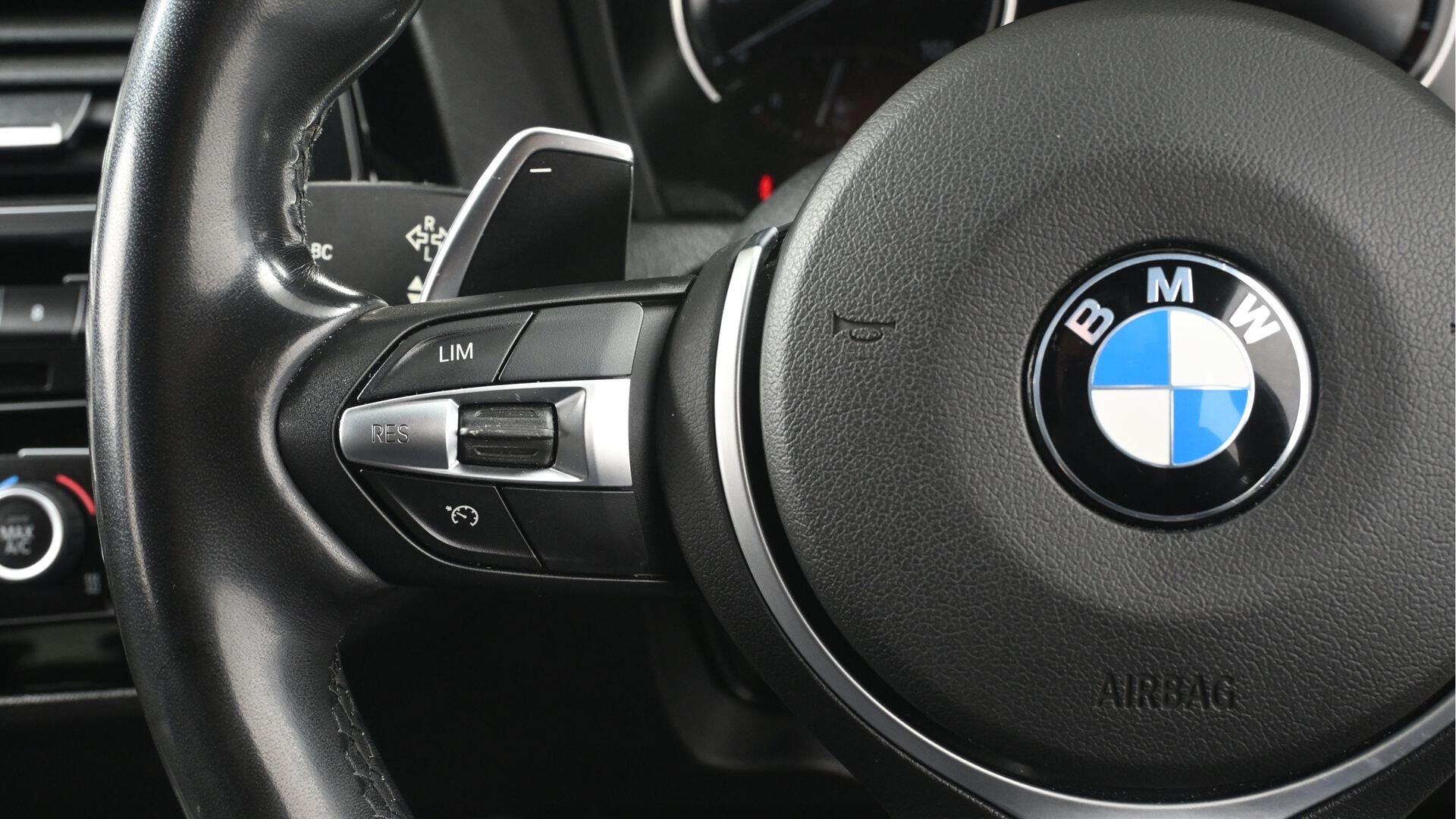BMW 1 Series view 17