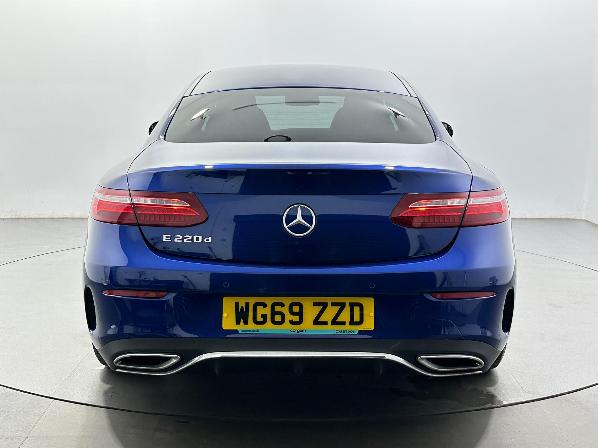 Mercedes-Benz E-Class view 7