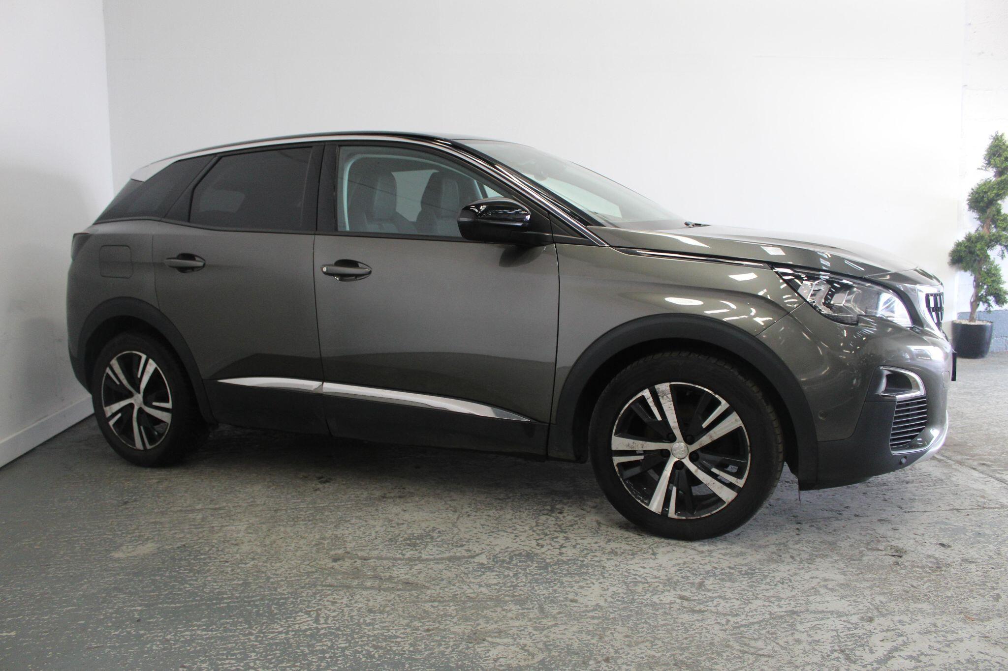 Peugeot 3008 view 4