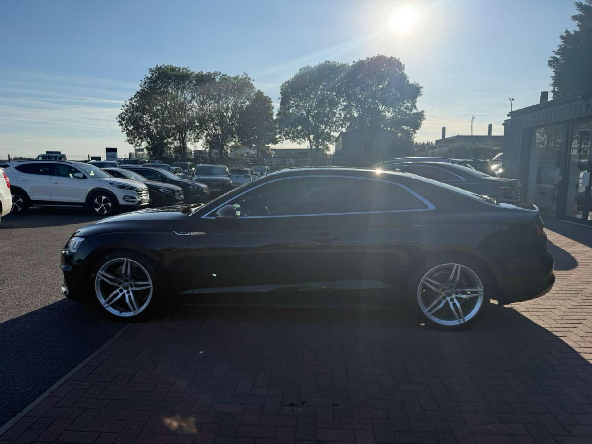 Audi A5 view 22