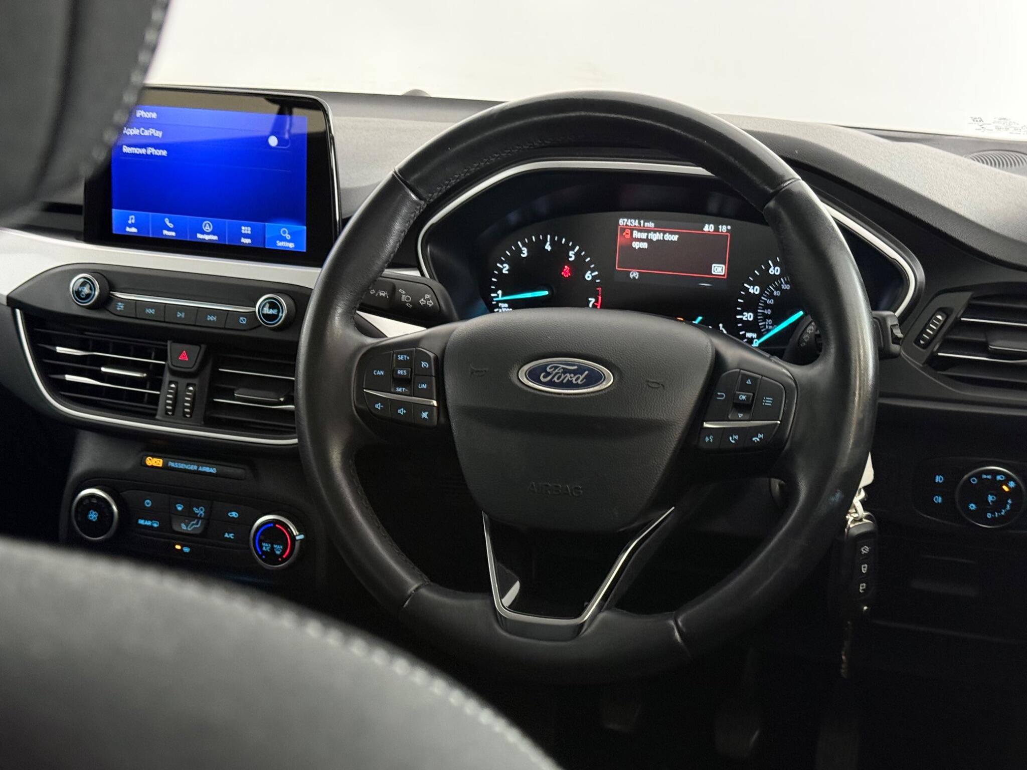 Ford Focus view 13