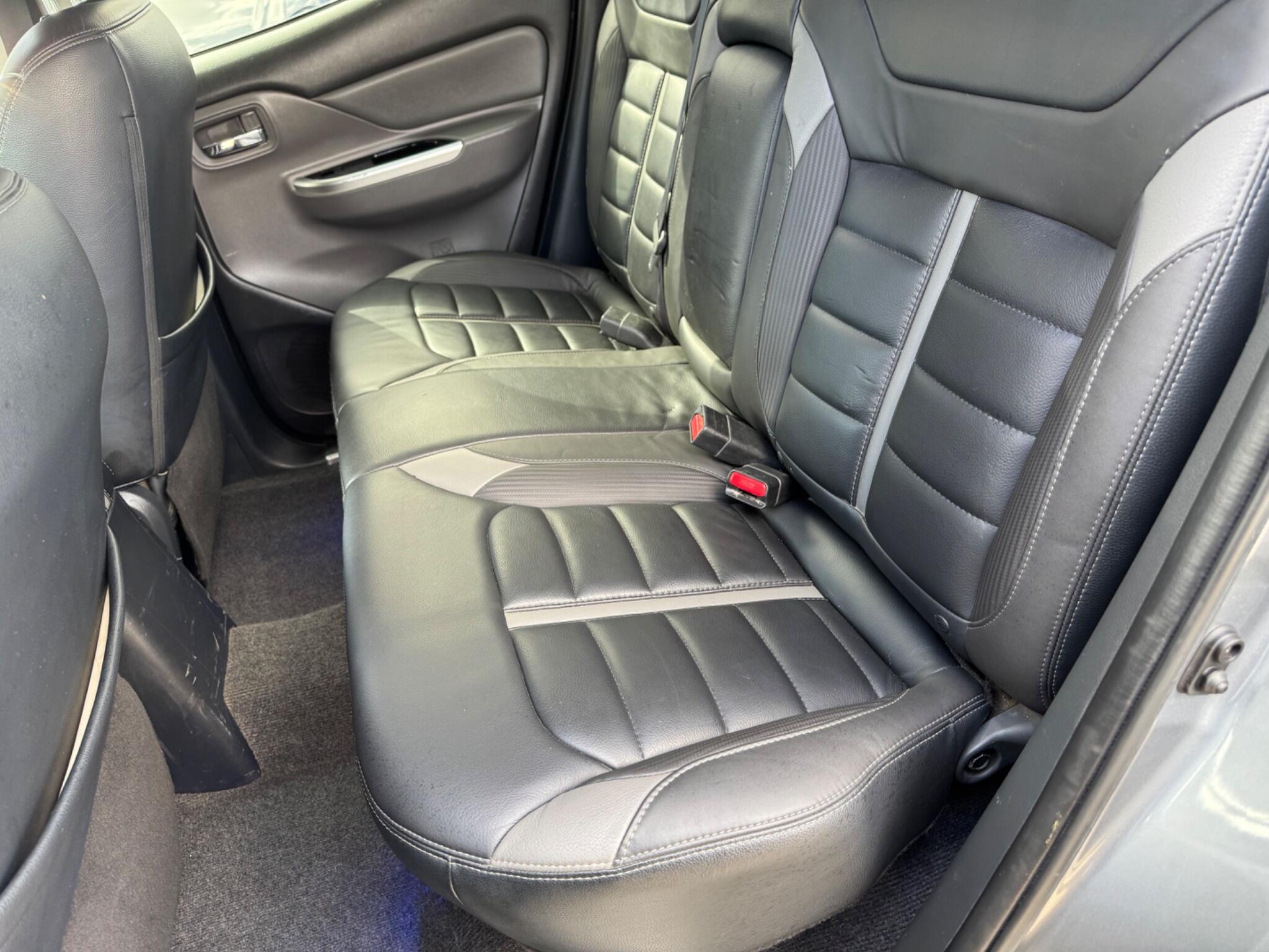 Mitsubishi L200 view 29