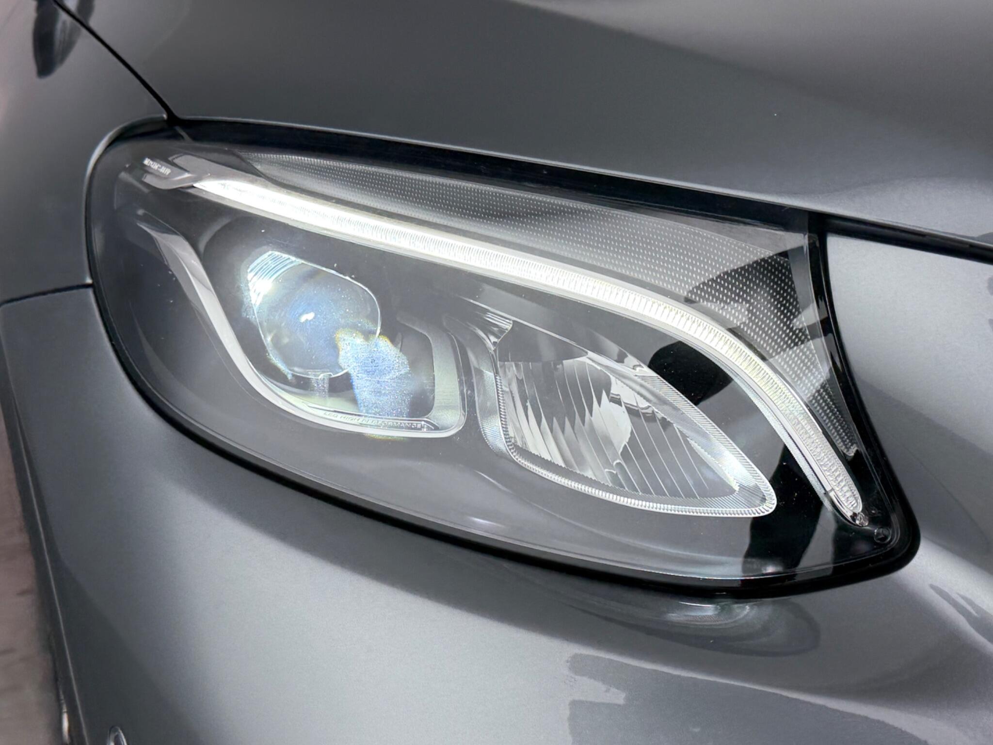 Mercedes-Benz GLC view 12