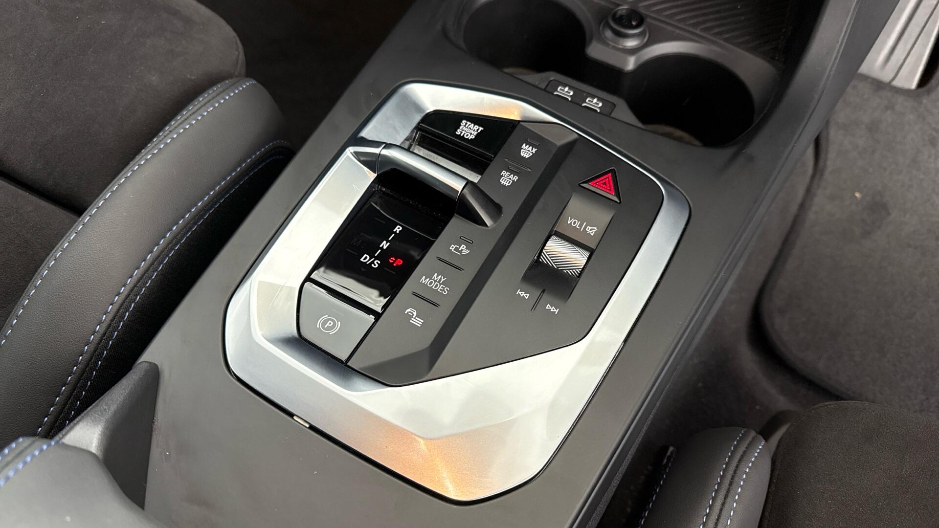 BMW 1 Series view 11
