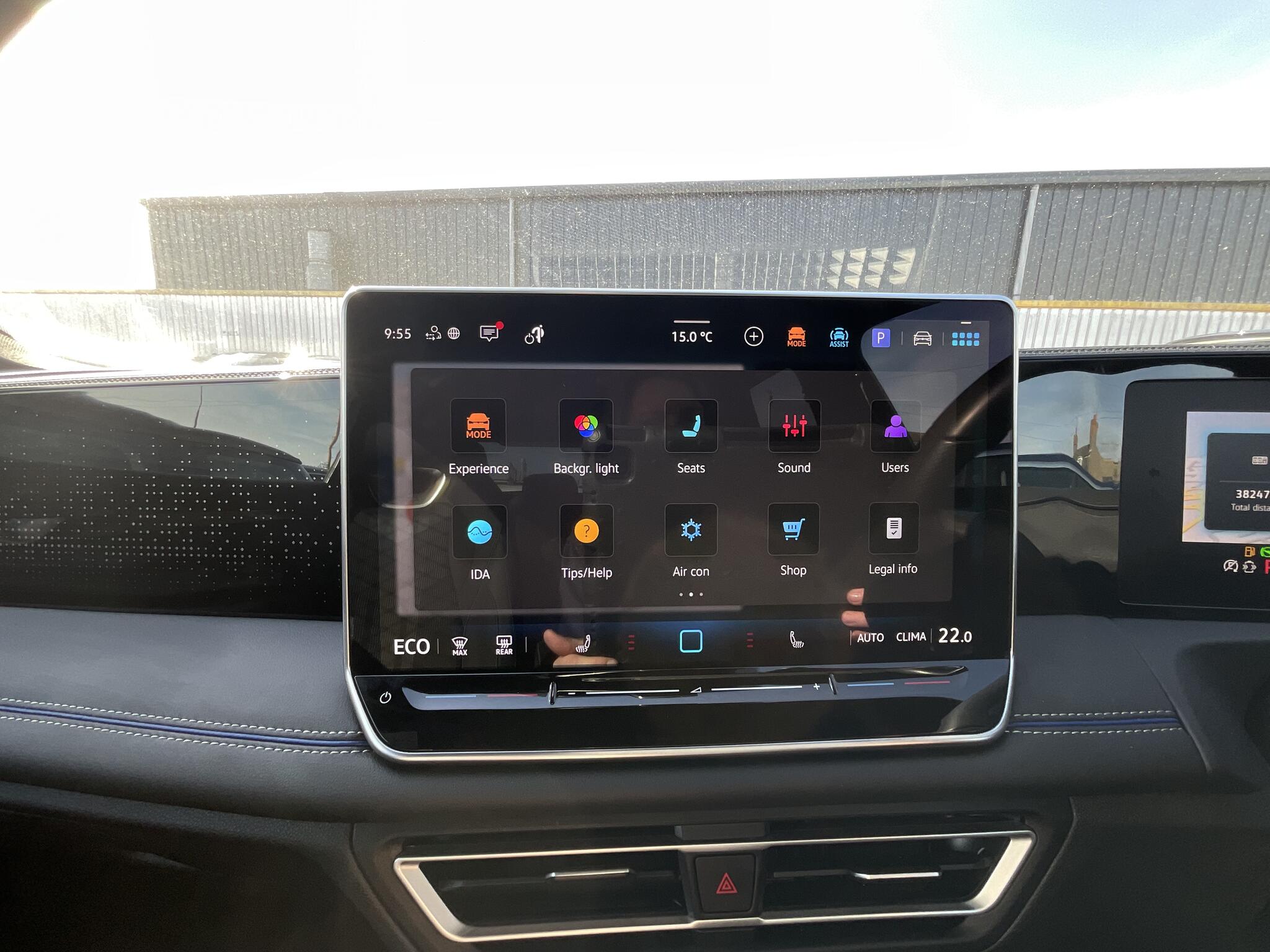 Volkswagen Tiguan view 27