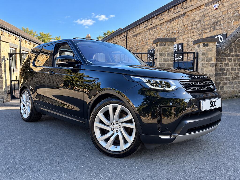 2017 Land Rover Discovery in Black for sale