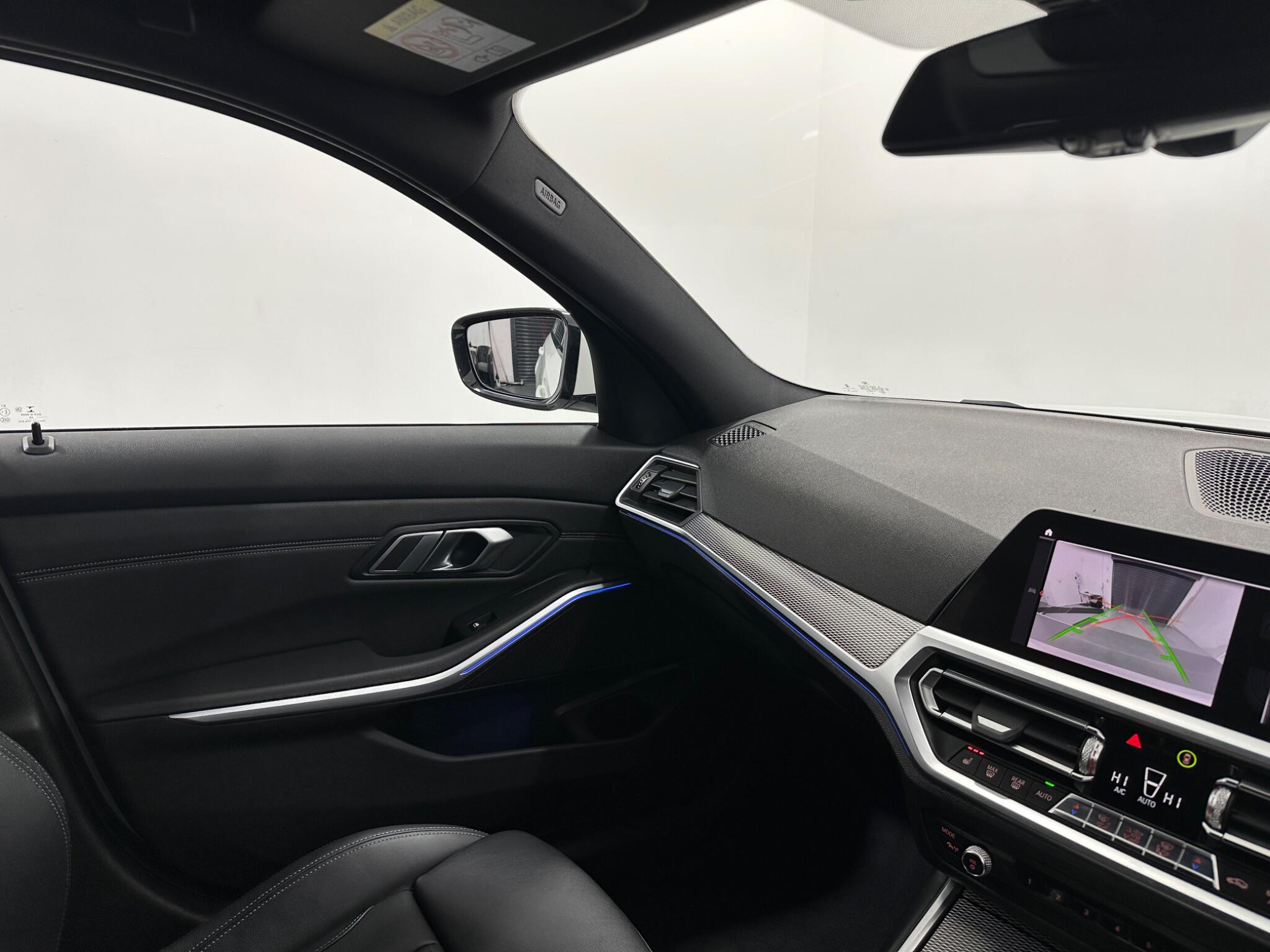 BMW 3 Series view 27