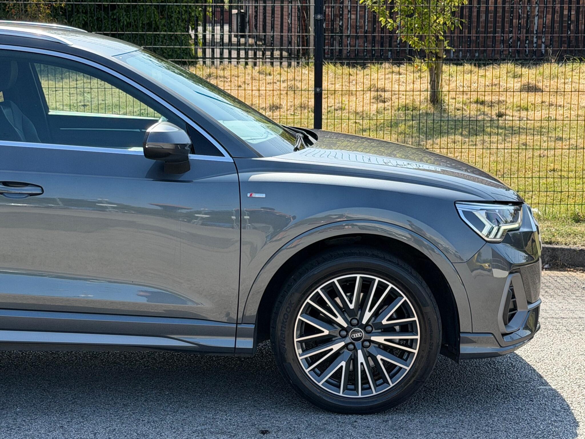Audi Audi Q3 view 34