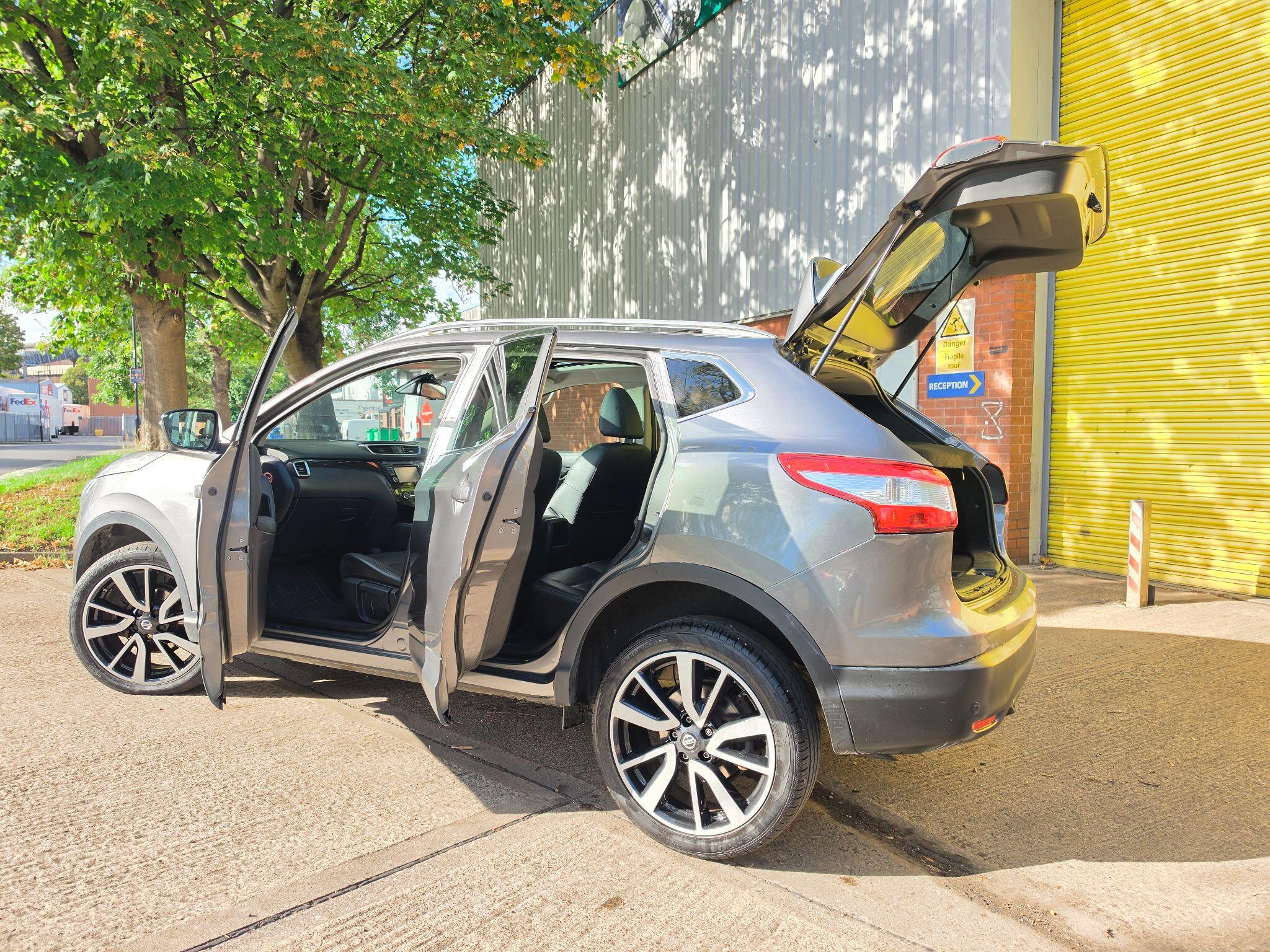 Nissan Qashqai view 25