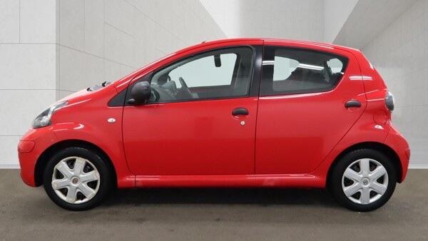 Toyota Aygo view 6