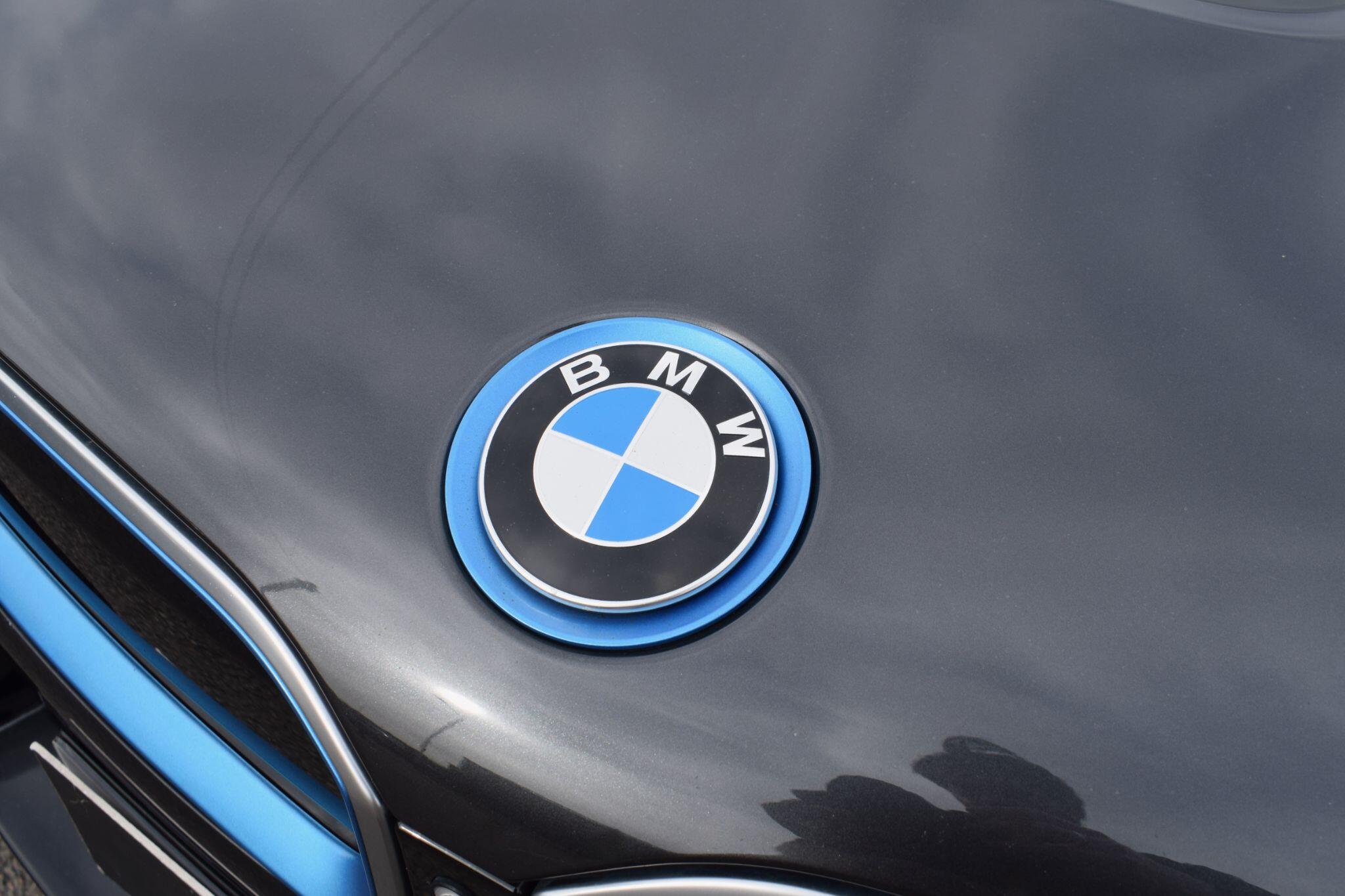 BMW I8 view 45