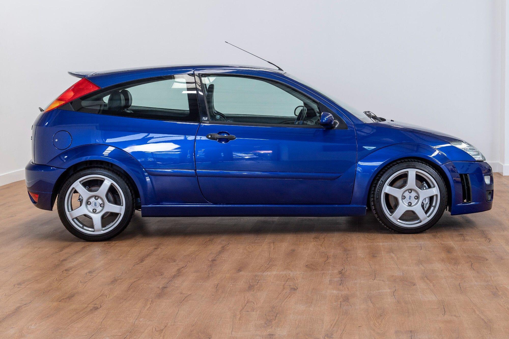 Ford Focus view 2