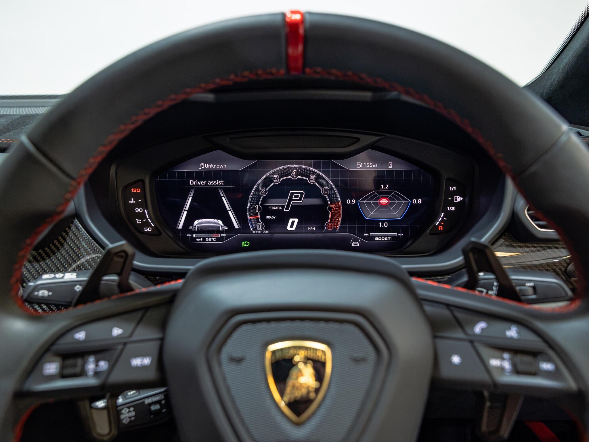 Lamborghini Urus view 23