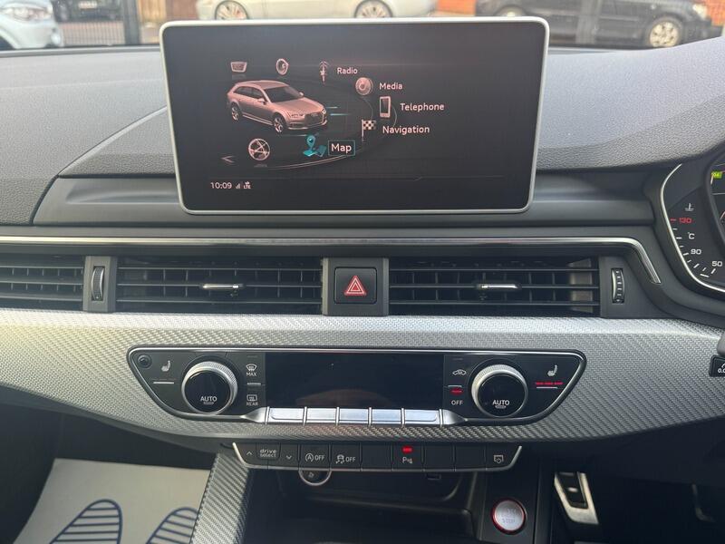 2018 Audi RS4 Avant image 42