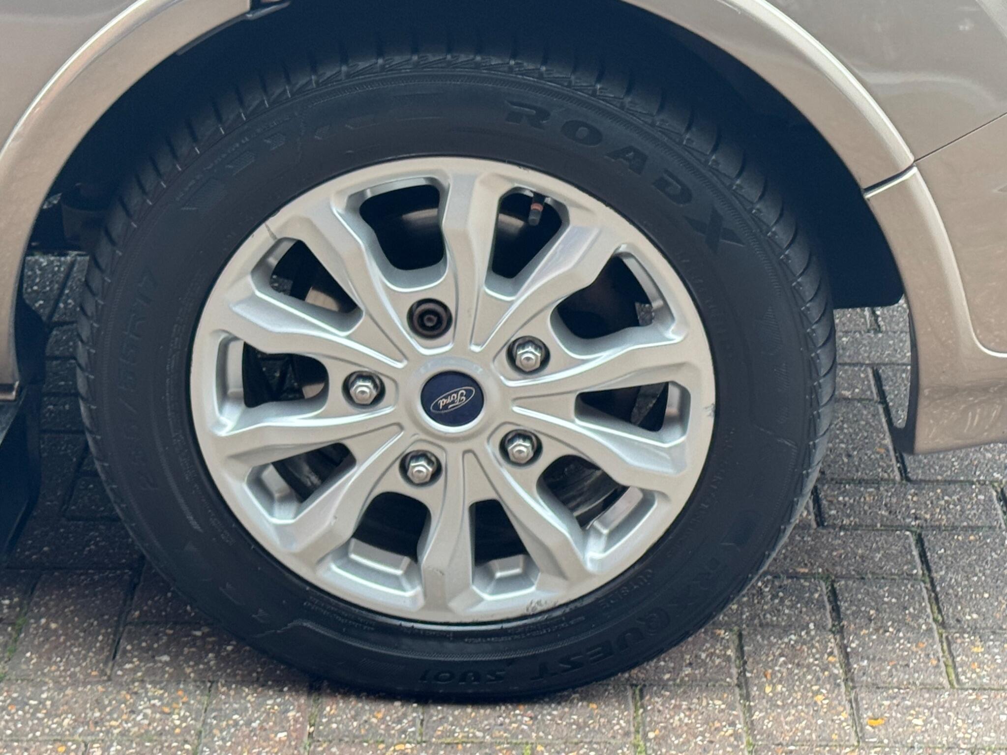 Ford Tourneo Custom view 38