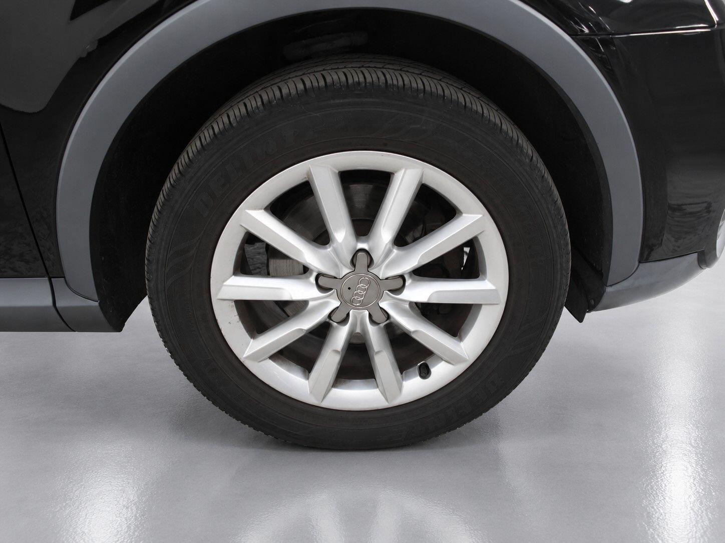 Audi Q3 view 53