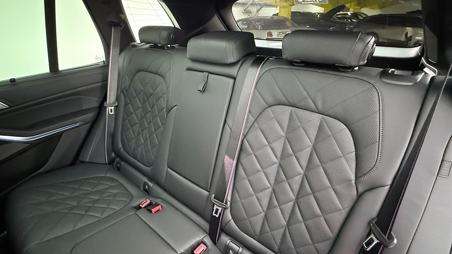 BMW X5 view 12