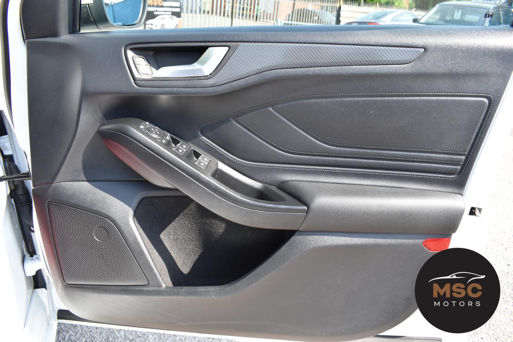 Ford Focus view 61