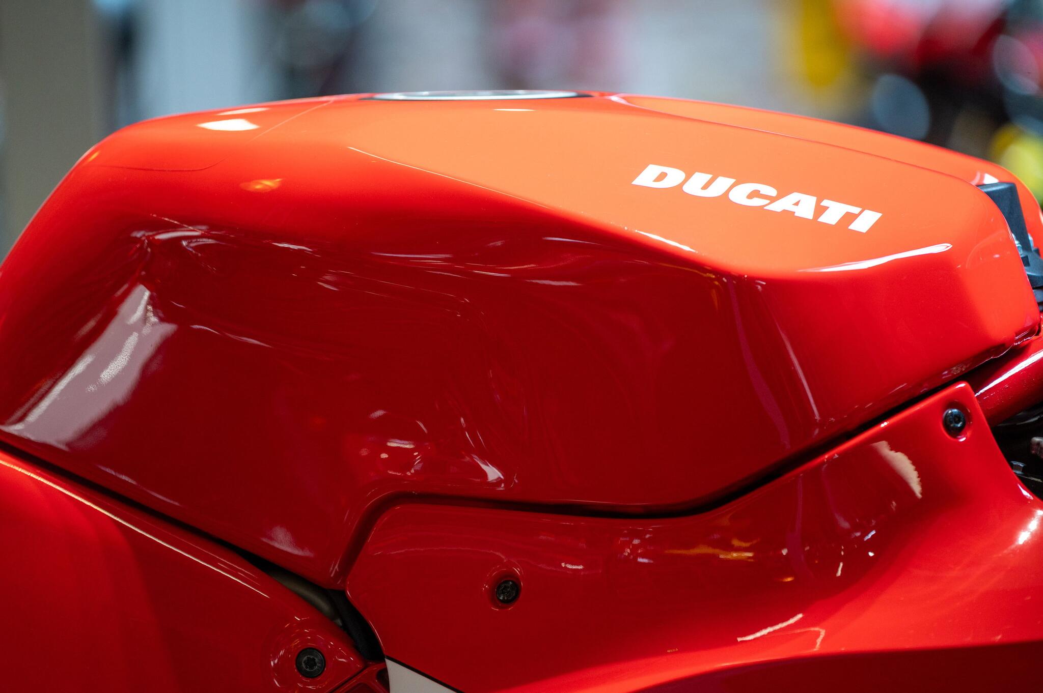 Ducati Desmosedici RR view 10