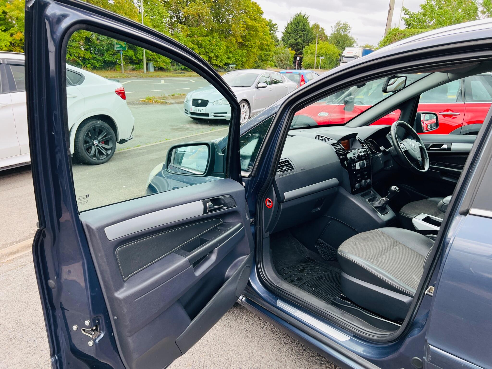 2010 Vauxhall Zafira image 34