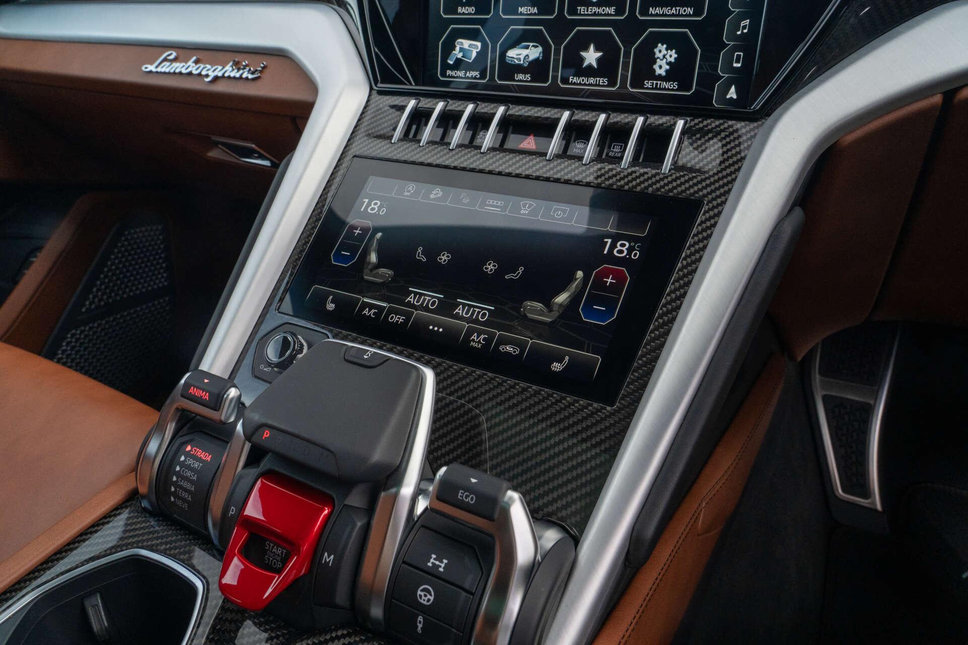 Lamborghini Urus view 13