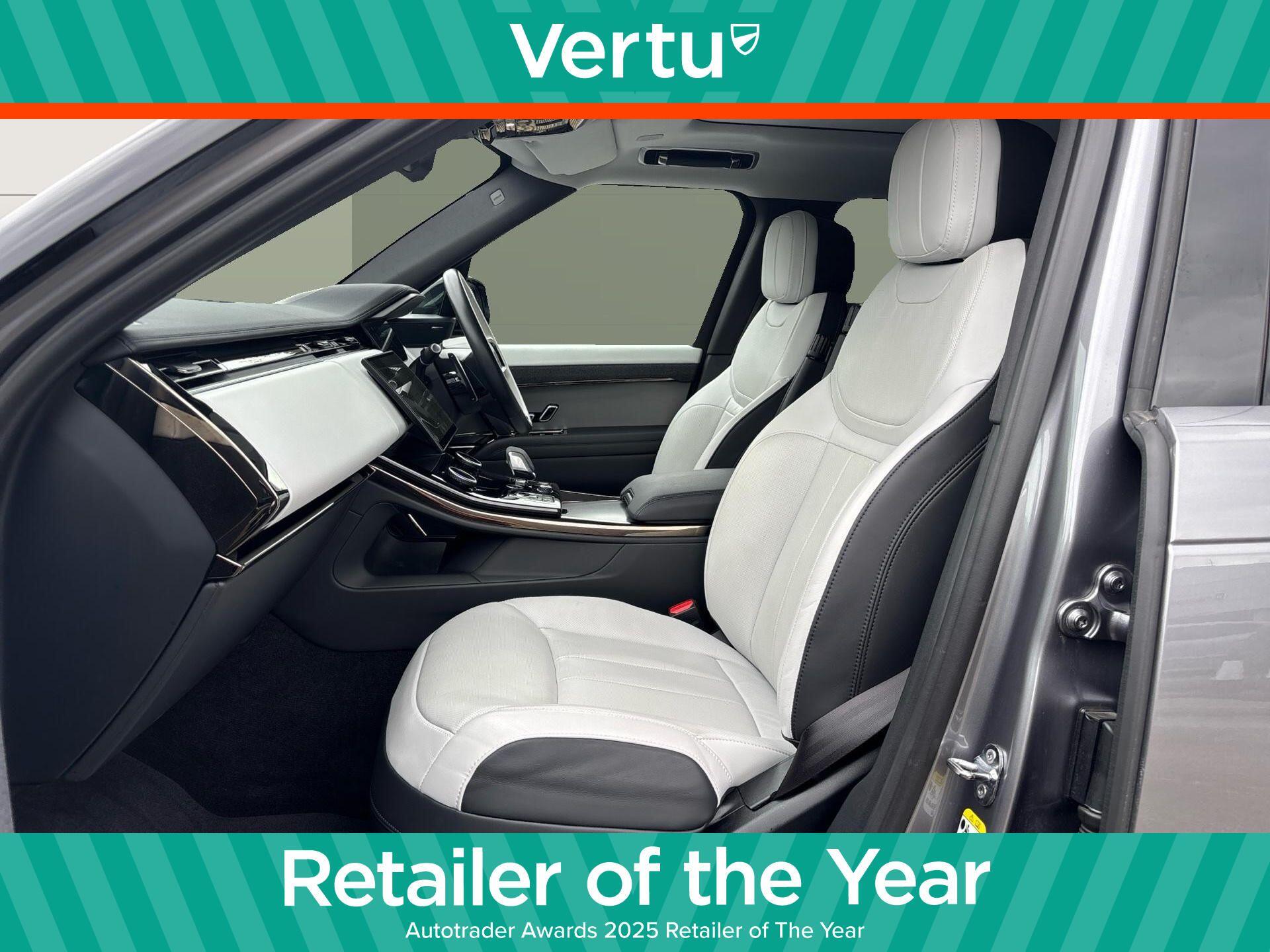 Land Rover Range Rover Sport view 3