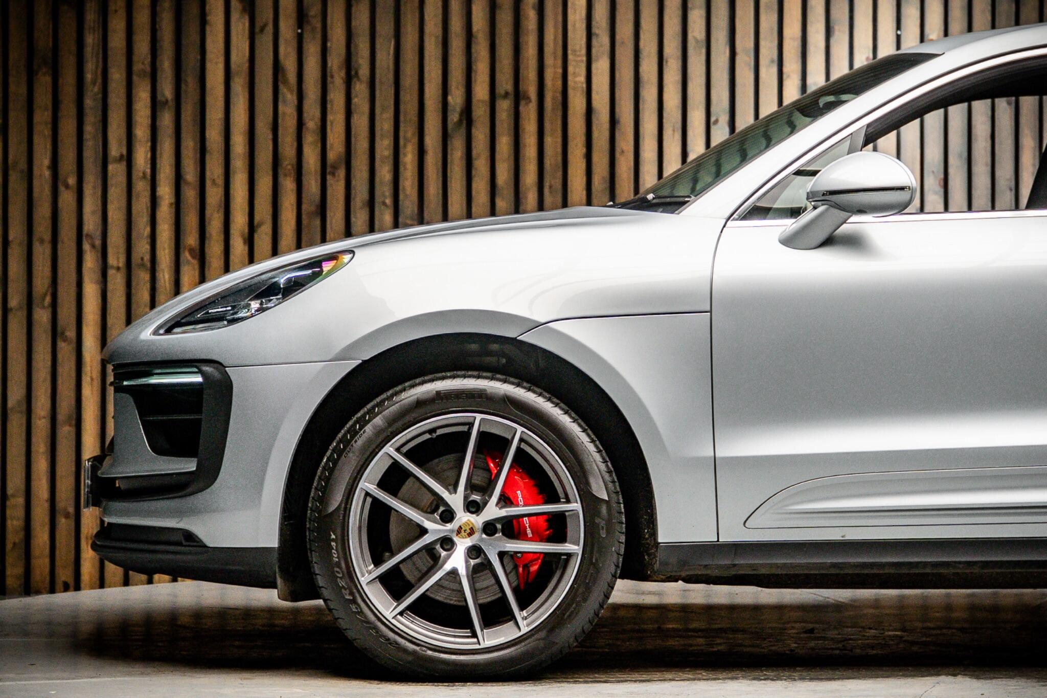Porsche Macan view 9