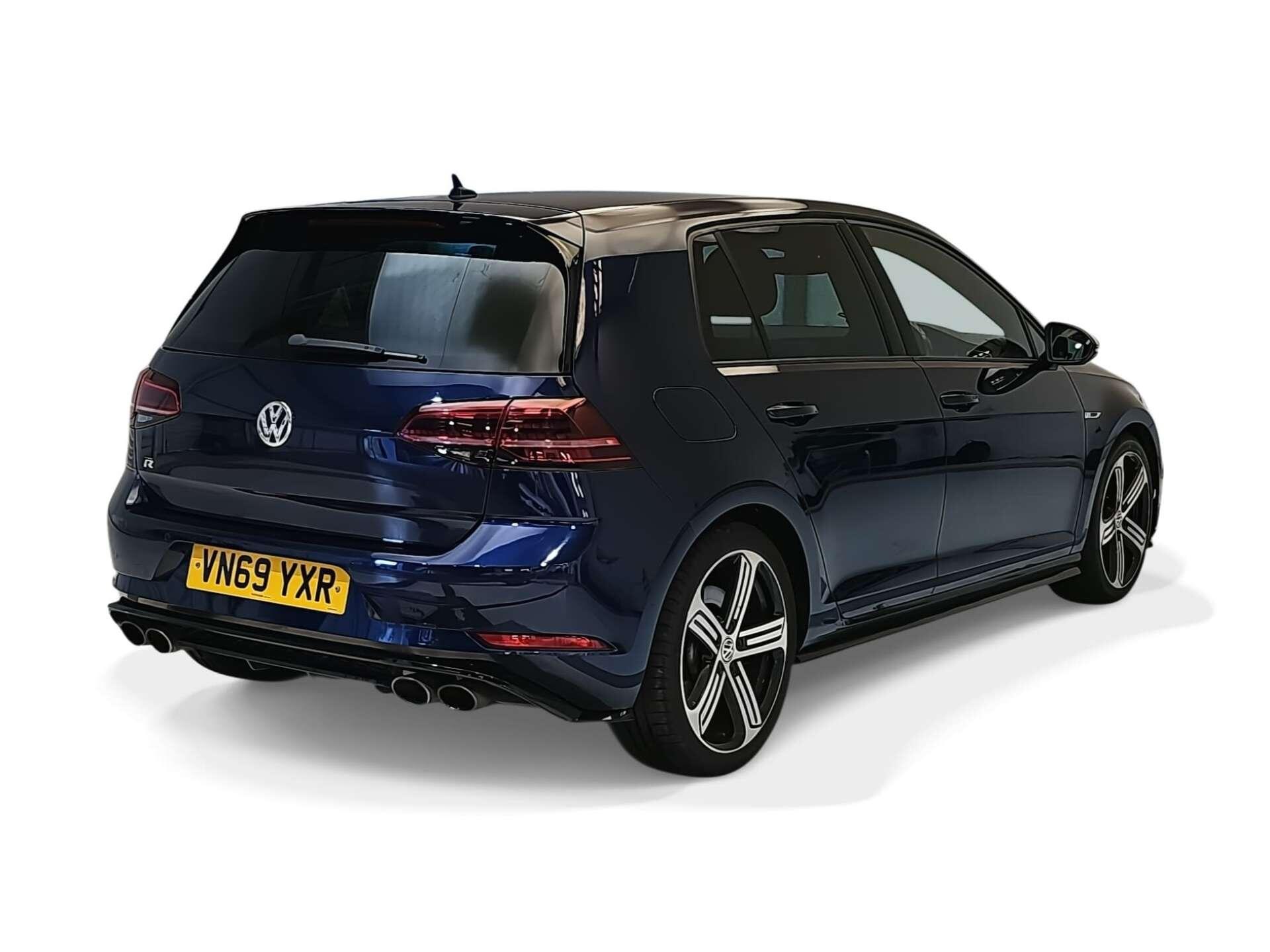 Volkswagen Golf view 4