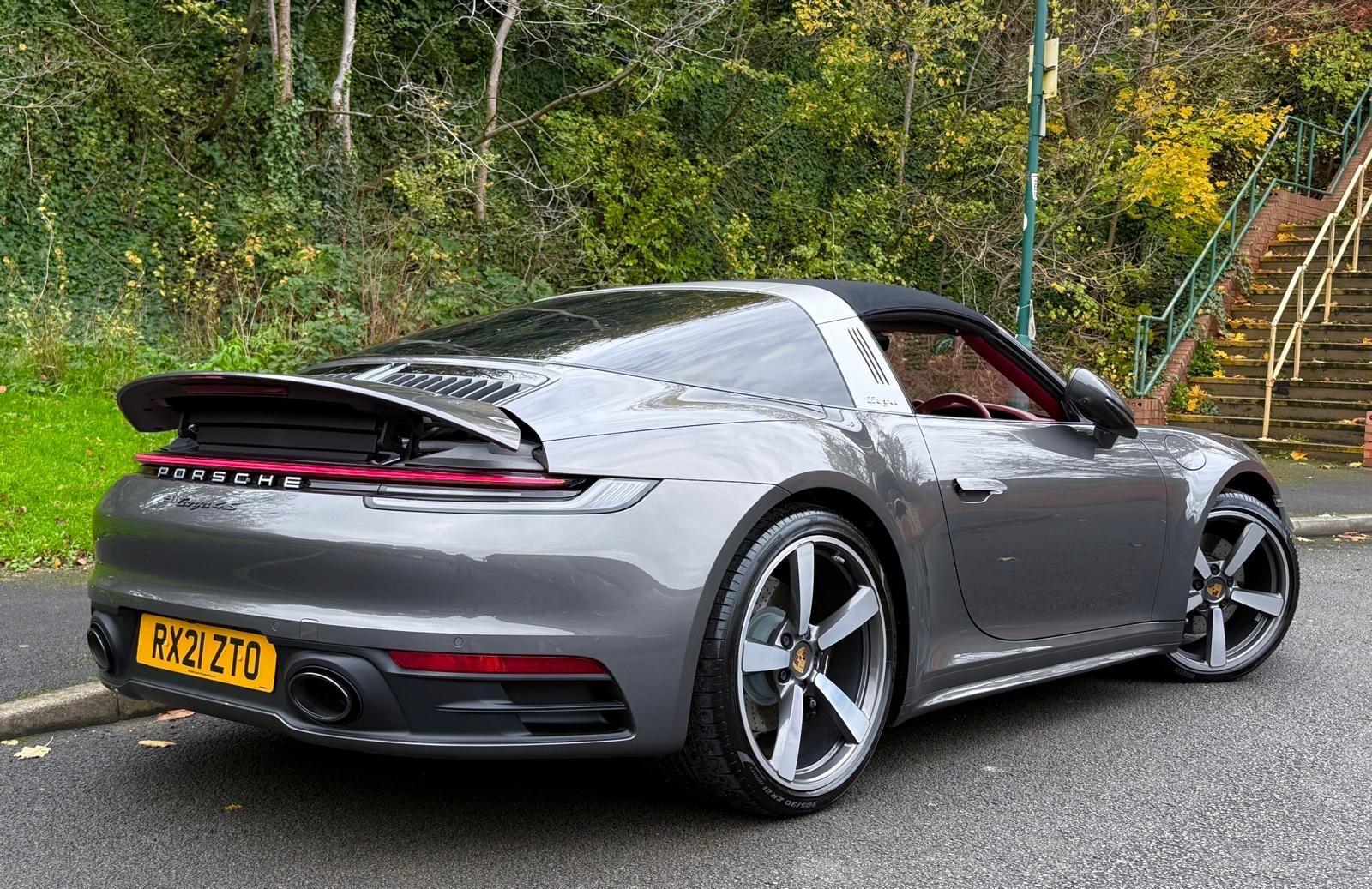 Porsche 911 view 43
