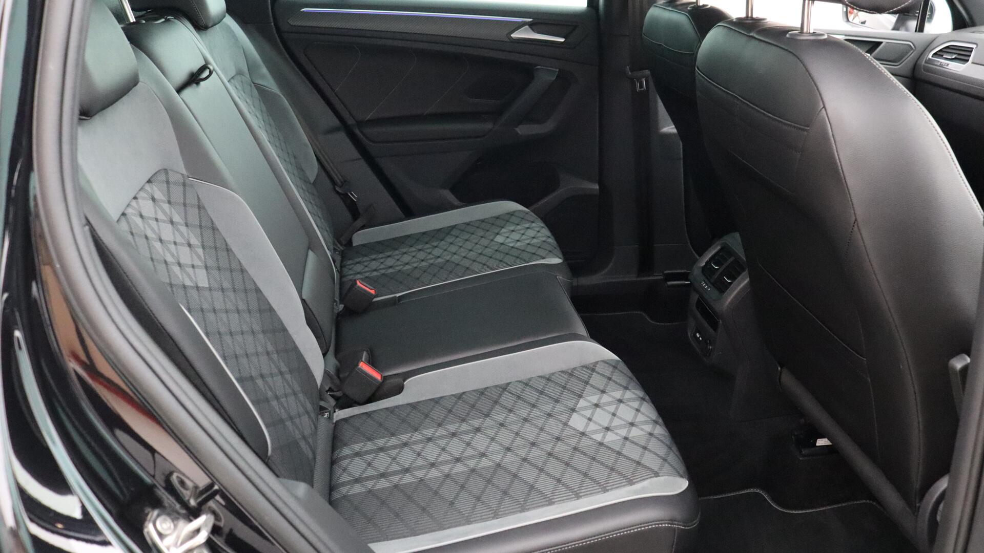 Volkswagen Tiguan view 6