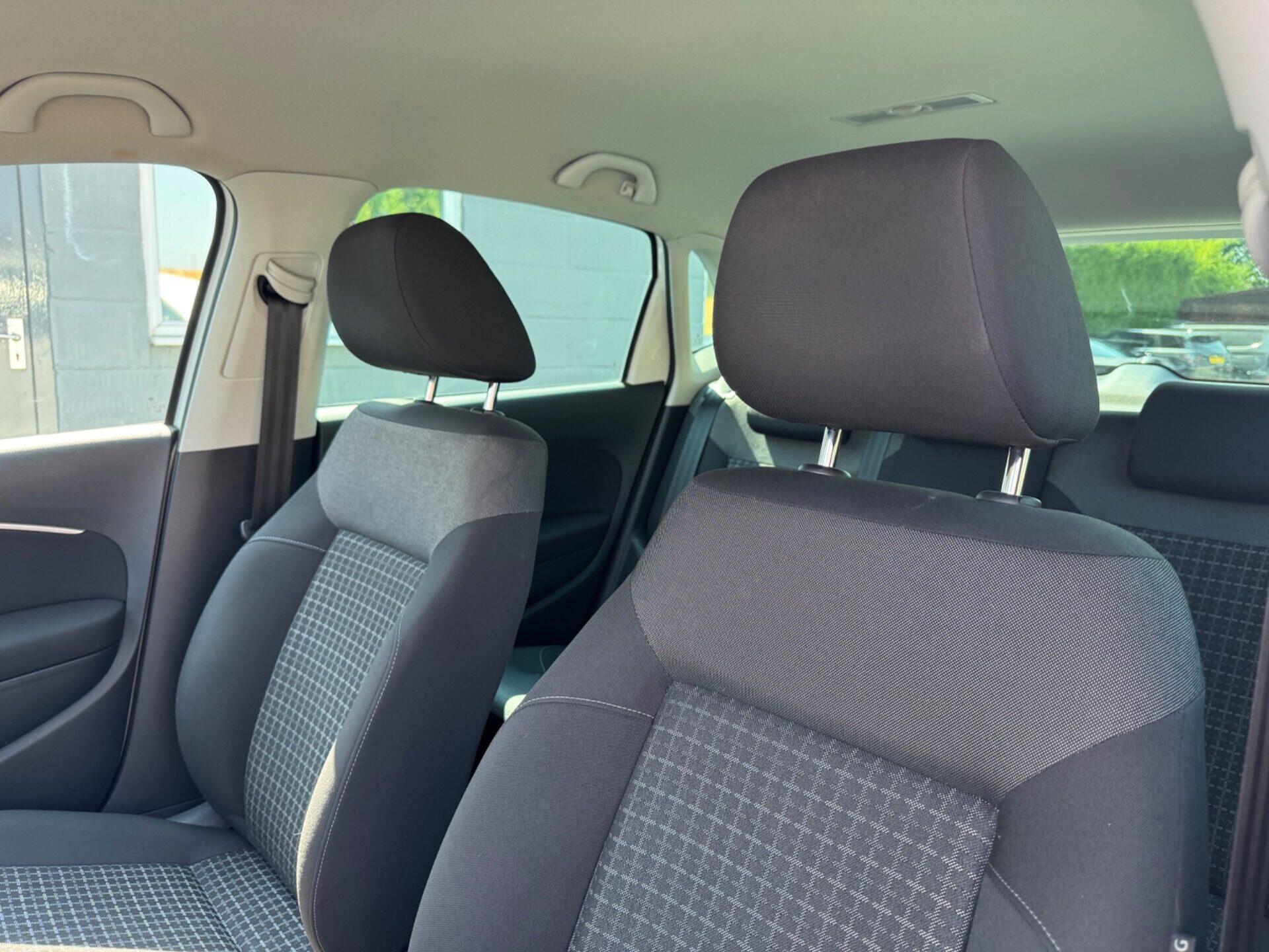 Volkswagen Polo view 48