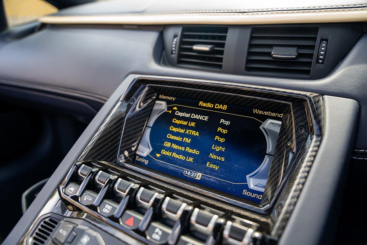 Lamborghini Aventador view 74