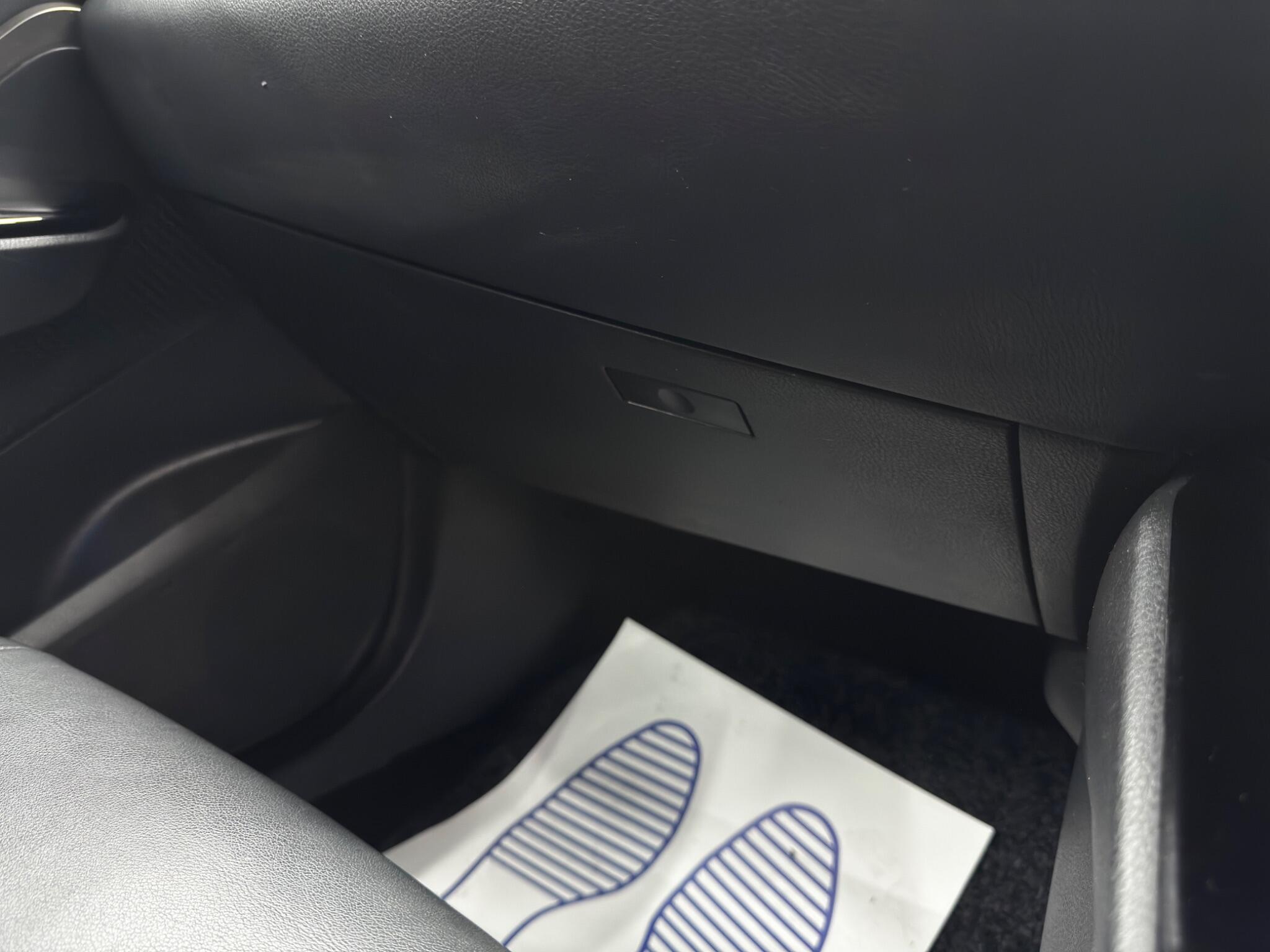 Toyota C-HR view 33
