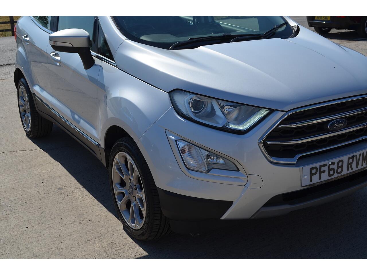 Ford EcoSport view 38