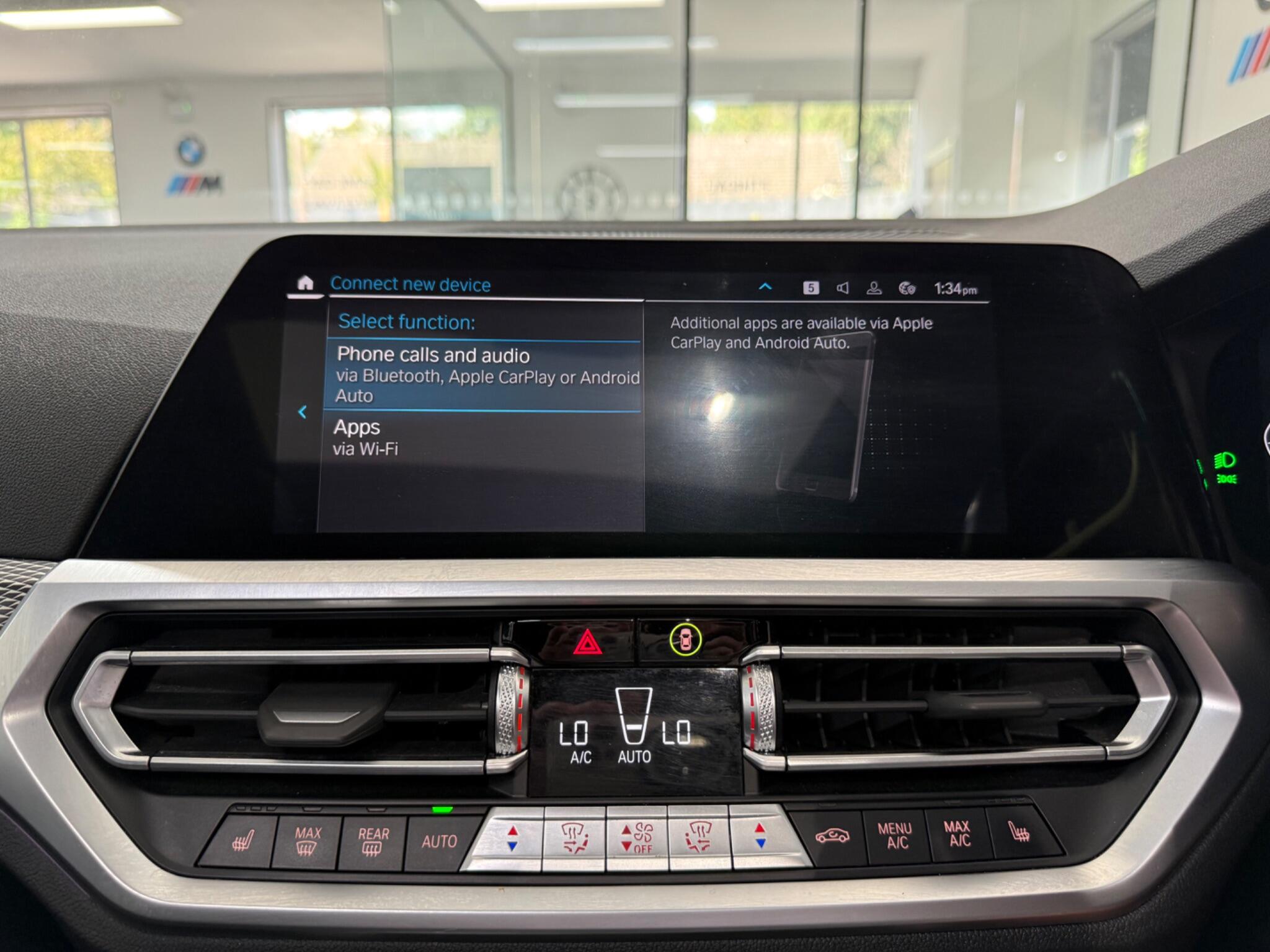 BMW 3 Series view 25