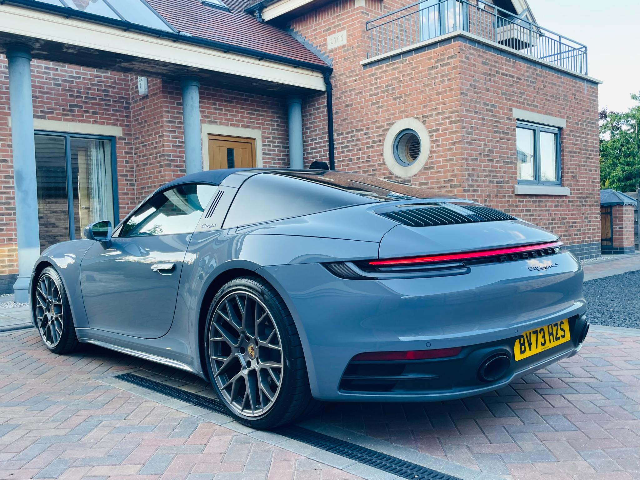 Porsche 911 view 99