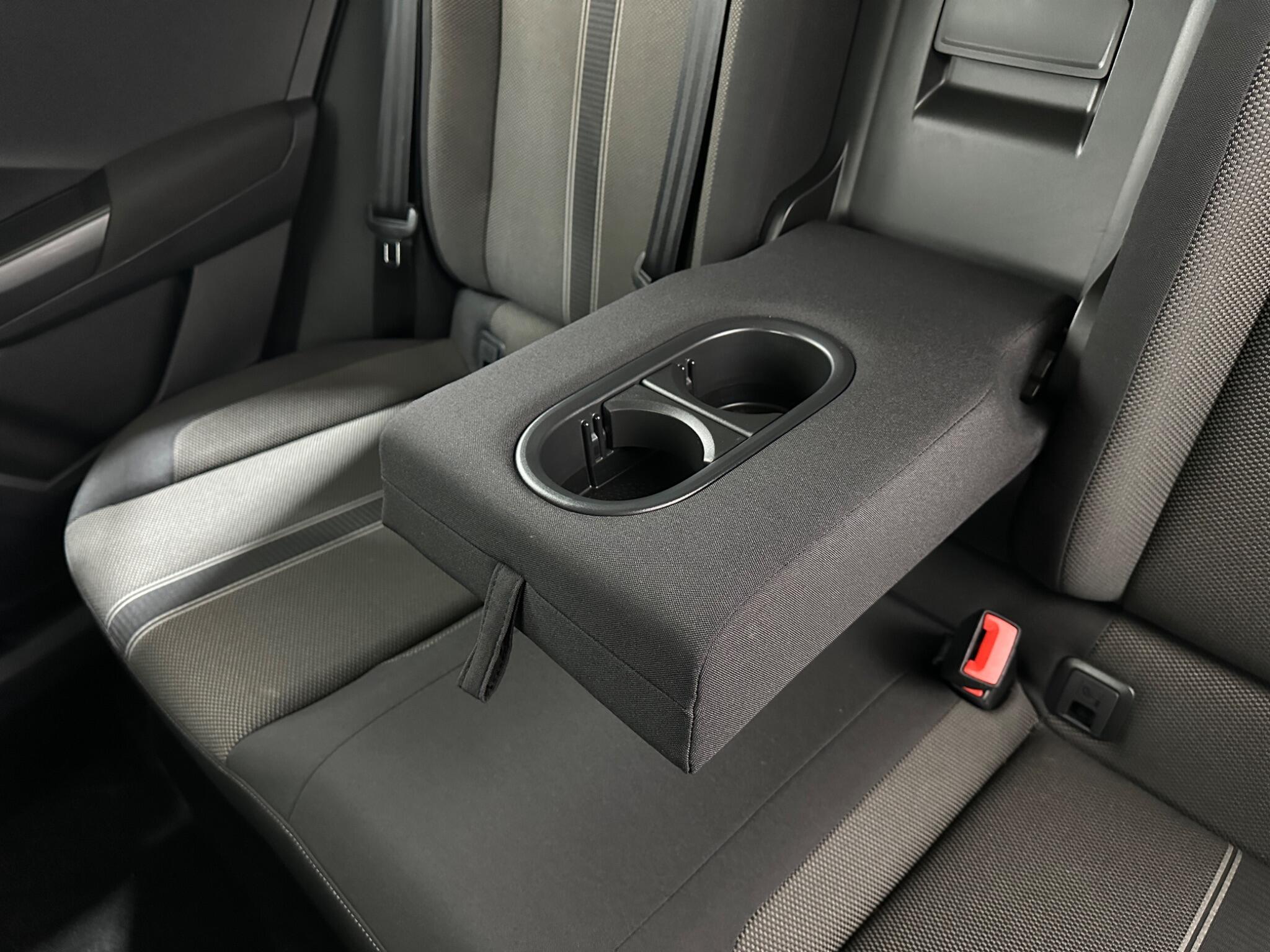 Volkswagen T-Roc view 35