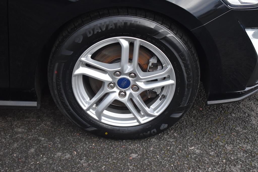 Ford Focus view 73