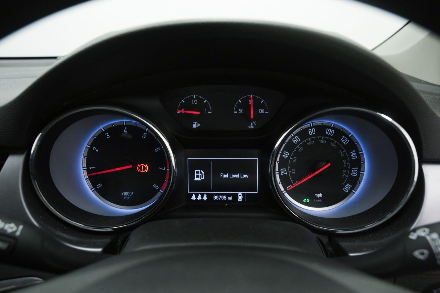 Vauxhall Astra view 25
