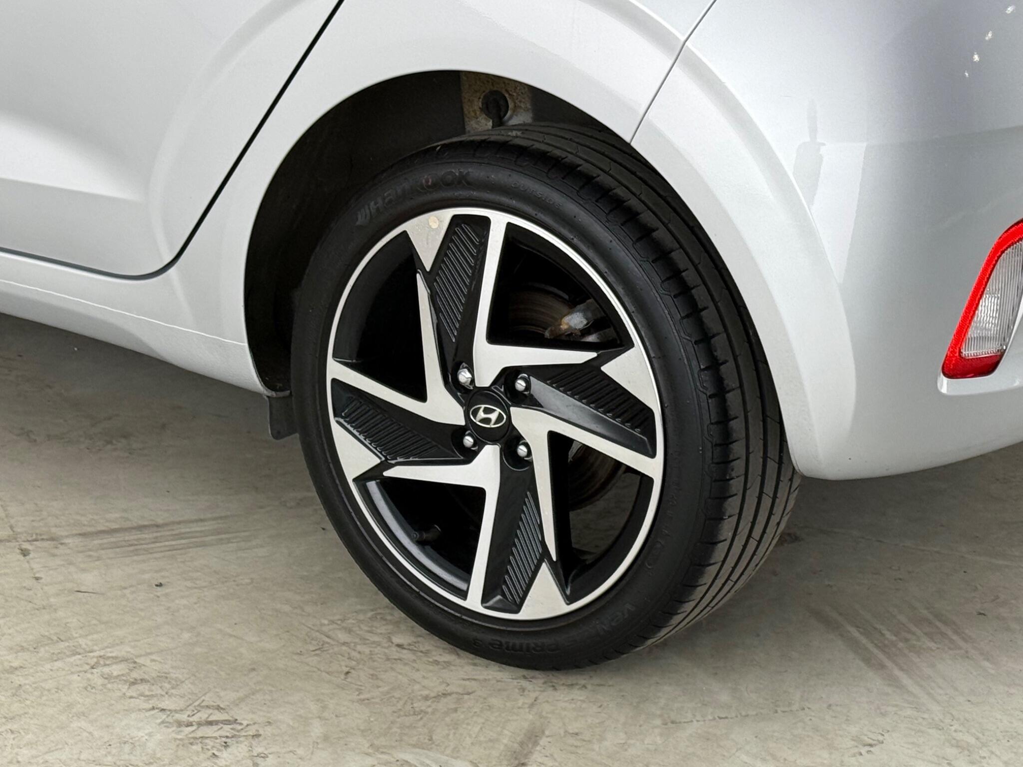 Hyundai i10 view 9