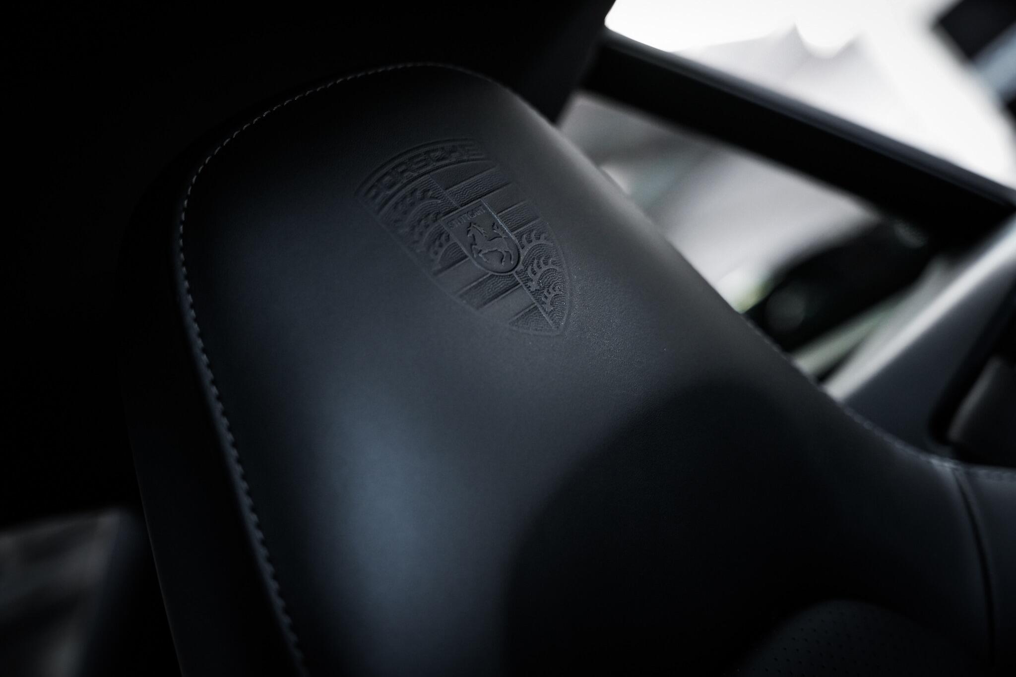 Porsche Cayman view 50